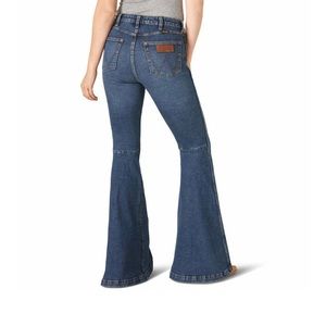 NWT Wrangler Retro high rise flare jeans